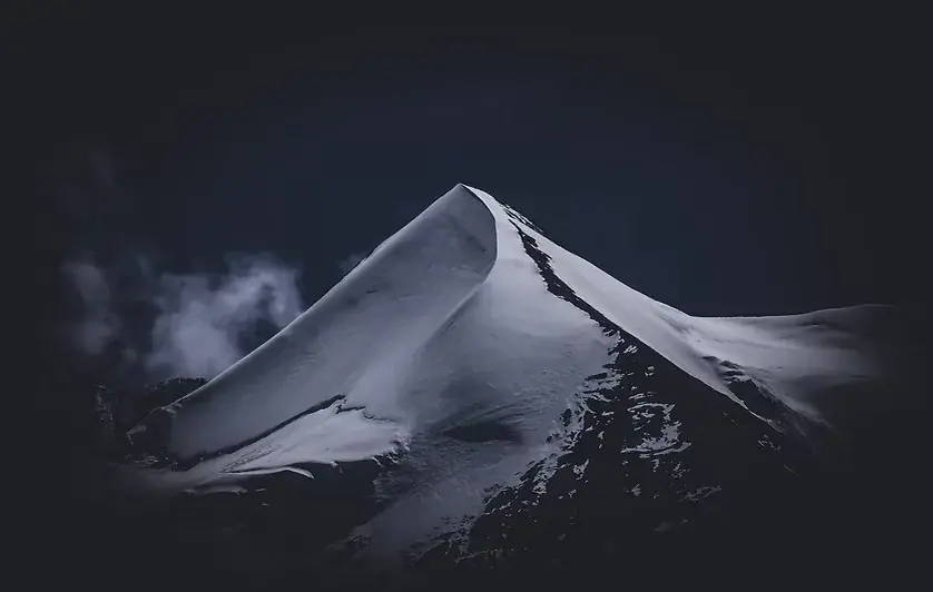 Boutique hotel Switzerland — Sales strategy